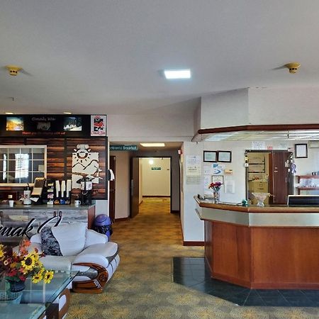 Omak Inn Екстериор снимка